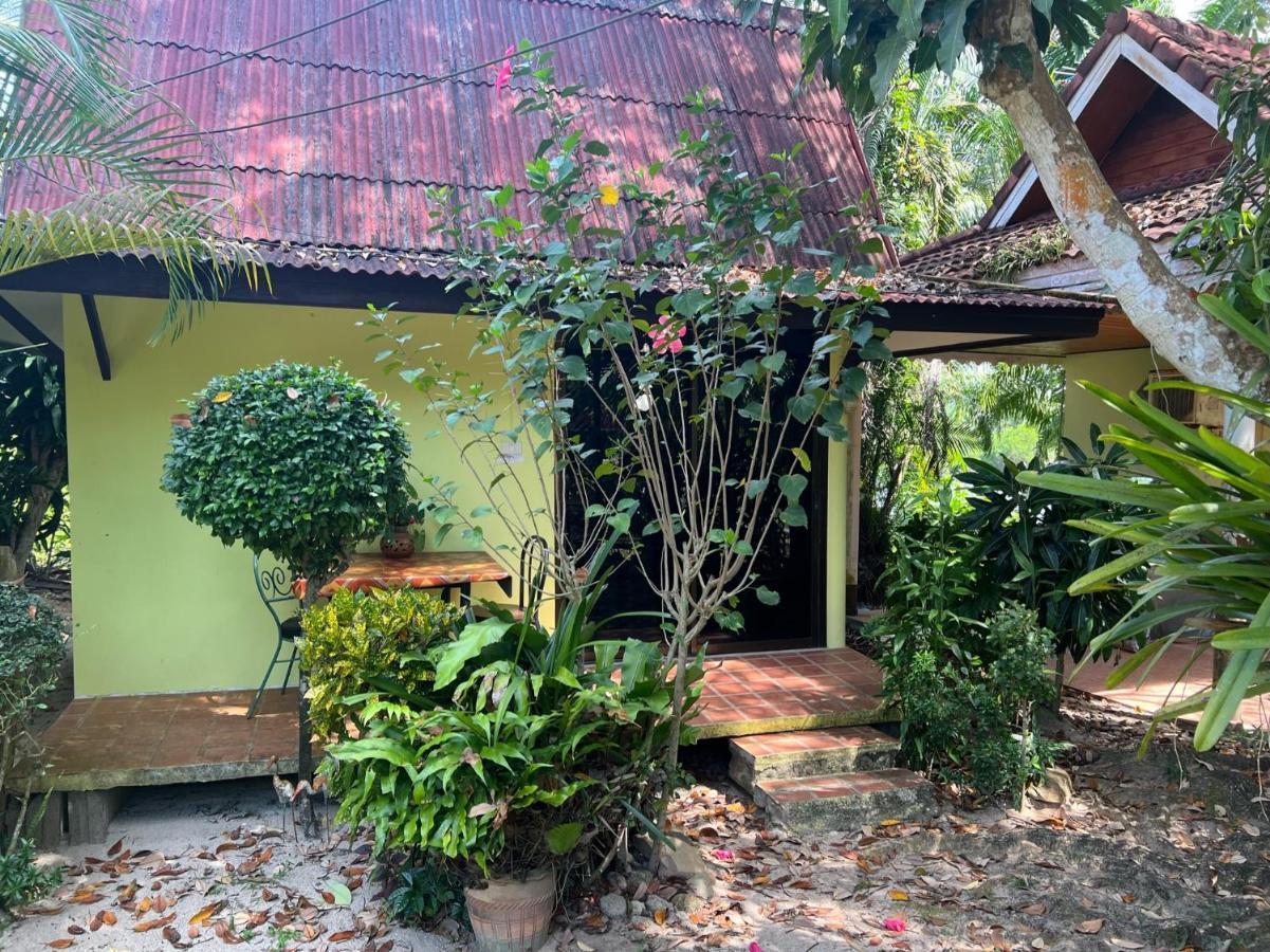 Garden Bungalow Resort Thai Mueang Bagian luar foto