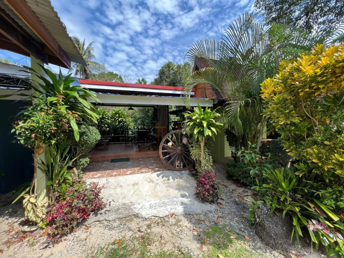 Garden Bungalow Resort Thai Mueang Bagian luar foto